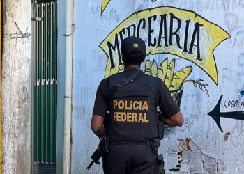 Polícia Federal realiza operação contra roubo de cargas na comunidade Faz Quem Quer, Rocha Miranda