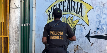 Polícia Federal realiza operação contra roubo de cargas na comunidade Faz Quem Quer, Rocha Miranda
