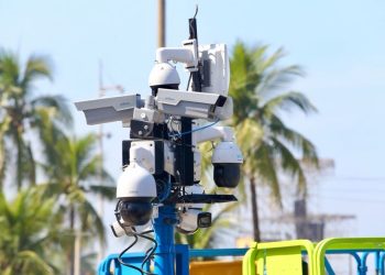 Sistema de reconhecimento facial e drones garantem segurança no show de Shakira em Copacabana