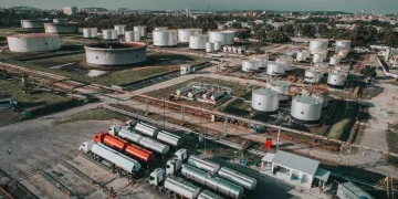 Governo do Rio cassou registros da Refit e tenta desapropriar área de Manguinhos