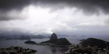 Fim de semana no Rio de Janeiro traz mudança de clima com chegada da primeira onda de frio de 2026