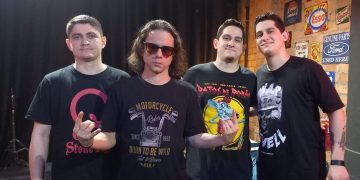 Shopping Pátio Alcântara promove happy hour musical com banda Dinucci nesta sexta-feira