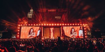 Shakira faz maior show da carreira na praia de Copacabana, transmitido pela TV