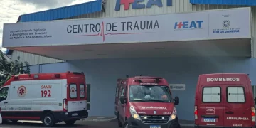 Homem de 37 anos é atingido por bala perdida ao assistir TV em Guaxindiba, São Gonçalo