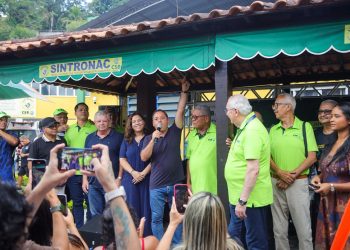 Prefeito de Niterói participa de celebração pelo Dia do Trabalhador no Sintronac