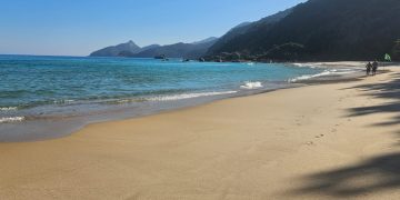 Ilha Grande passa a cobrar taxa de turismo para financiar preservação ambiental