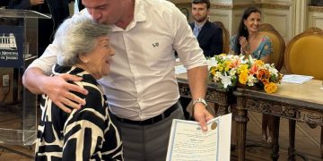 Dubladores do Rio recebem homenagem e debatam impacto da inteligência artificial