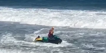 Homem de 26 anos sofre ferimento no ombro em incidente marítimo na Barra de Maricá