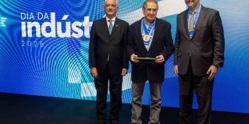 Firjan homenageia líderes industriais da Baixada Fluminense no Dia da Indústria