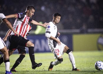 Vasco enfrenta Barracas Central na última rodada da Sul-Americana, com avanço em jogo