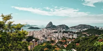 Taxa de condomínios no Rio sobe 16% nos primeiros quatro meses de 2026