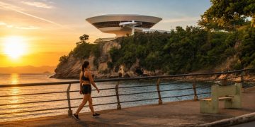 Orla de Niterói revela rotina de caminhadas matinais com benefícios à saúde e bem-estar