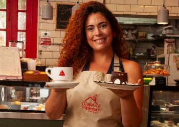 Casa de Helena: espaço em Niterói combina café, cultura e experiências afetivas