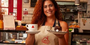 Casa de Helena: espaço em Niterói combina café, cultura e experiências afetivas