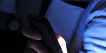 Estímulos digitais nas sextas-feiras prejudicam descanso mental e aumentam ansiedade