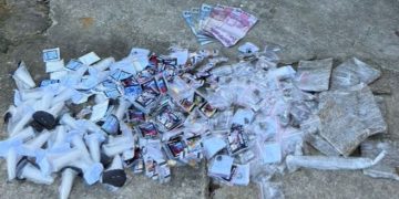 Polícia Militar apreende fuzil, drogas e rádios em operação contra o tráfico no Cubango
