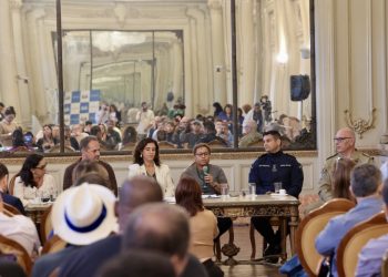 Comissão do Rio debate melhorias, segurança e sustentabilidade do carnaval de rua de 2026