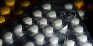 Fiocruz passa a produzir cladribina oral para tratamento de esclerose múltipla no Brasil