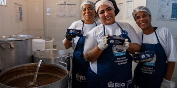 Cozinha Comunitária Carioca de Bangu serve 280 refeições diárias a vulneráveis