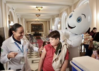 Campanha de vacinação na Câmara do Rio busca ampliar imunização contra gripe e sarampo