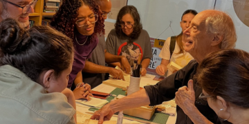 Curso de reparo de livros com o filósofo Marcelo Cattan ocorre em Laranjeiras