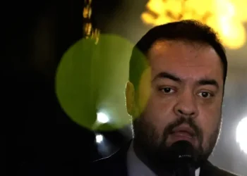 Operação da Polícia Federal investiga Cláudio Castro por ocultação patrimonial e desvios no setor de combustíveis