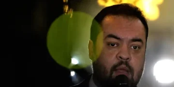 Operação da Polícia Federal investiga Cláudio Castro por ocultação patrimonial e desvios no setor de combustíveis