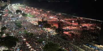 Segurança reforçada em Copacabana para show de Shakira atrai até 2 milhões de expectadores