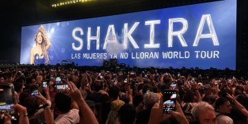 Show de Shakira na Praia de Copacabana será transmitido ao vivo na TV Globo, sem atraso
