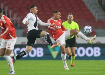 Vasco enfrenta o Internacional pelo Brasileirão 2025 neste sábado no Beira-Rio