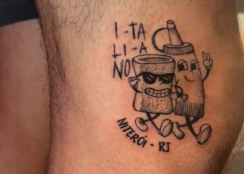Influenciador de Niterói faz tatuagem criativa homenageando o “italiano” local e viraliza nas redes