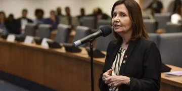 Deputada Martha Rocha pede cassação de mandato de Thiago Rangel por ligação com investigações da PF