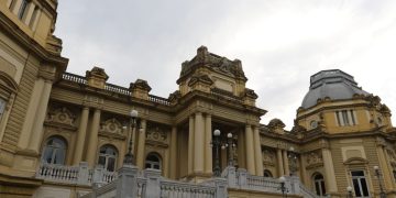 Governos do RJ reduzem em até 60% investimentos em eventos culturais e turísticos