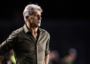 Renato Gaúcho define time do Vasco para jogo contra o Internacional pelo Brasileirão