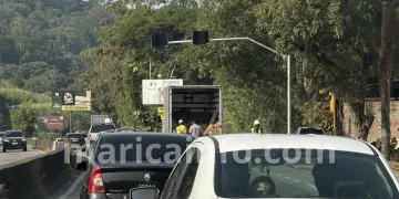 Deputado questiona instalação de radares na RJ-106 e denuncia prioridade de arrecadação sobre segurança