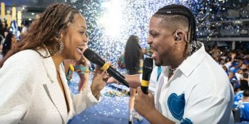 Jéssica Martin recebe prêmio Dandara por protagonismo e inclusão no samba