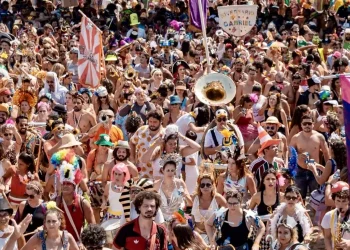 Evento cultural gratuito em Niterói promove oficina de fanfarra e show ao ar livre neste domingo