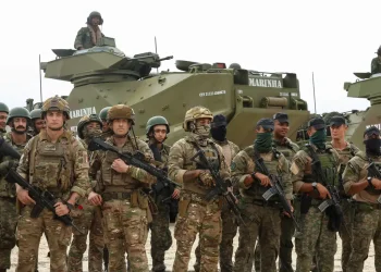 Operação Jeanne d’Arc 2026 realiza exercício militar na Ilha da Marambaia, no Rio de Janeiro