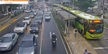 Trânsito intenso em Niterói na manhã de segunda-feira, com lentidão na Ponte Rio-Niterói