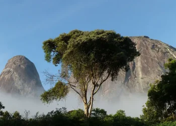 Silva Jardim, destino próximo a Niterói, destaca-se por natureza preservada e tranquilidade