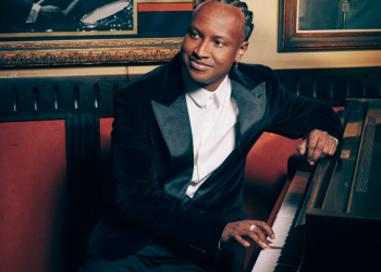 Thiaguinho realiza show celebrando a potência da black music no Rio de Janeiro