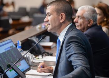 Alerj suspende tramitação de PEC que aumenta emendas parlamentares em meio à crise fiscal