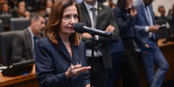 Assembleia aprova campanha contra discriminação e violência contra mulheres no trânsito