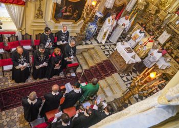 Igreja da Lapa dos Mercadores celebra estreia de novo hino em homenagem a Nossa Senhora