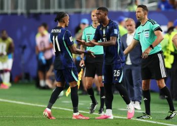 Lesão de Raphinha intensifica disputa por vaga no ataque do Brasil na Copa do Mundo