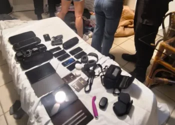 Mulheres colombianas são presas em Niterói suspeitas de aplicar golpe “Boa Noite, Cinderela” a turista norueguês