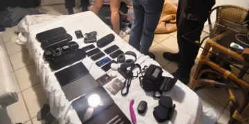 Mulheres colombianas são presas em Niterói suspeitas de aplicar golpe “Boa Noite, Cinderela” a turista norueguês