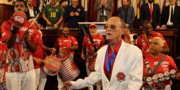 Câmara de Niterói homenageia os 80 anos da Unidos do Viradouro, símbolo cultural da cidade