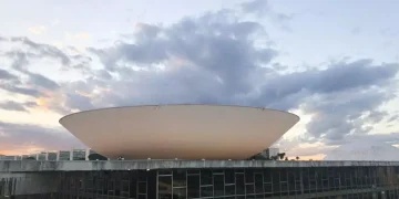 Candidatura ao Senado pelo Rio de Janeiro é definida entre Jordy e Portinho, com decisão aguardada por Bolsonaro