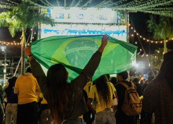 Maricá realiza terceira edição da Esquina da Copa com festa, mesmo com chuva